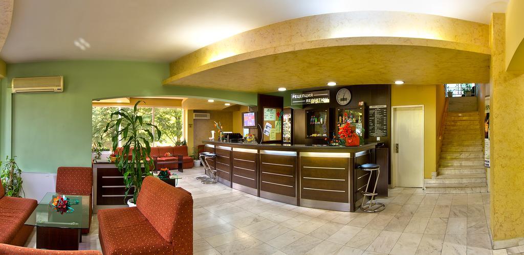 Family Hotel กาโบรโว ภายนอก รูปภาพ
