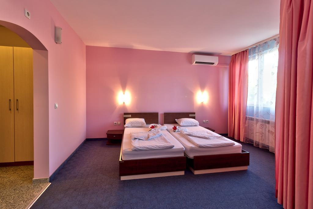 Family Hotel กาโบรโว ภายนอก รูปภาพ